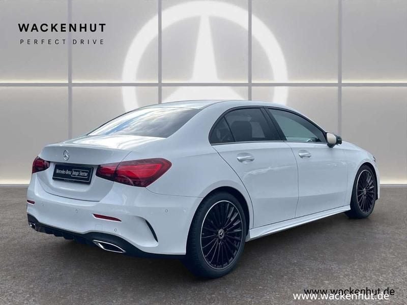 Gebraucht Mercedes A250 AMG 305 PS (224 kW) 2023 Weiss Limousine