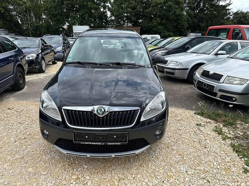 Schwarz Gebraucht 2012 Skoda Roomster Active Kombi | 3.950 € (Guter Preis) - Bild 1/4