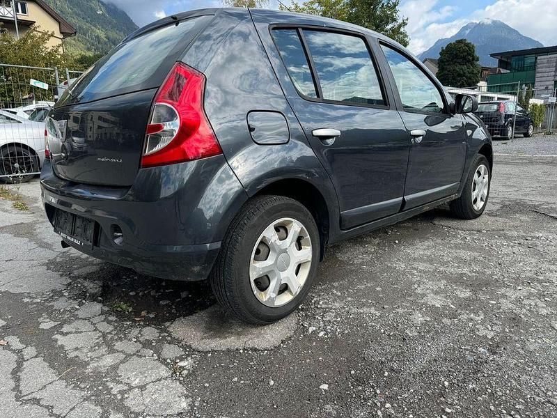 Gebraucht Dacia Sandero 75 PS (55 kW) 2010 Schwarz Kleinwagen