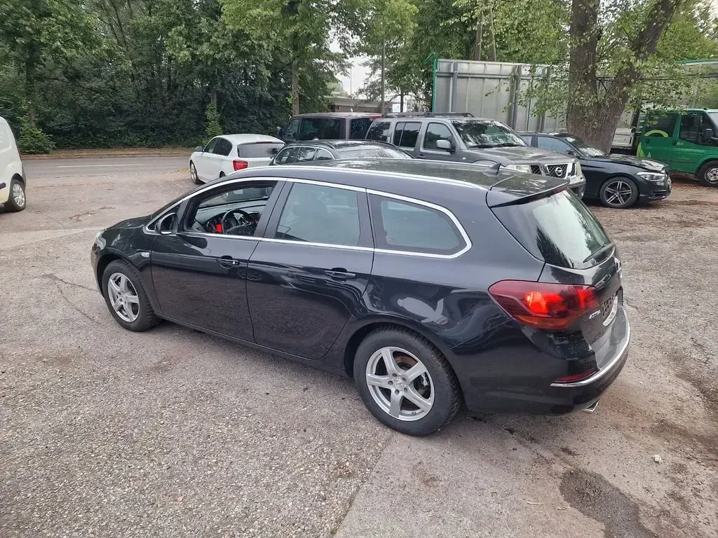 Gebraucht Opel Astra Exklusiv 140 PS (102 kW) 2016 Schwarz Kombi