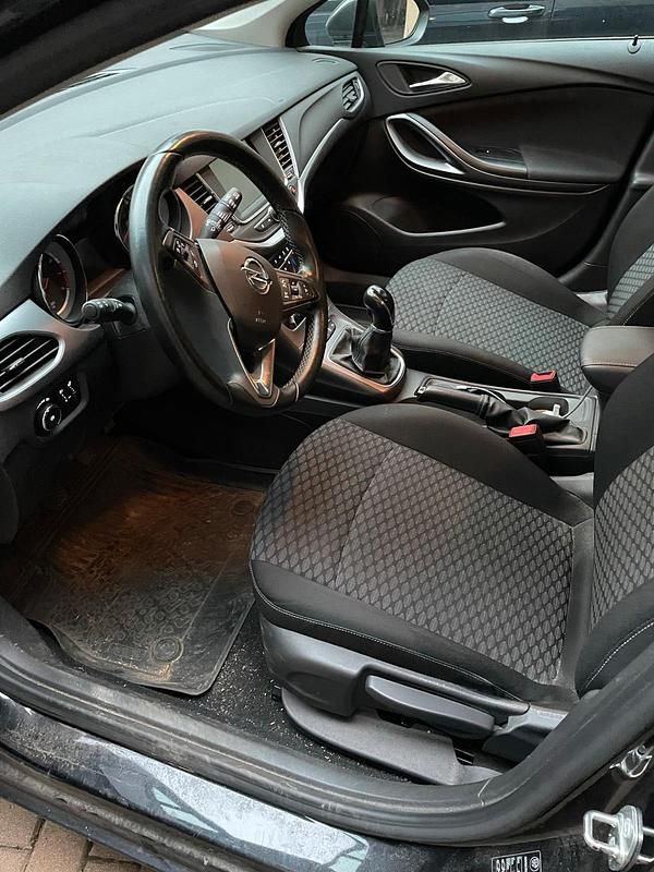 Gebraucht Opel Astra 150 PS (110 kW) 2016 Schwarz Limousine