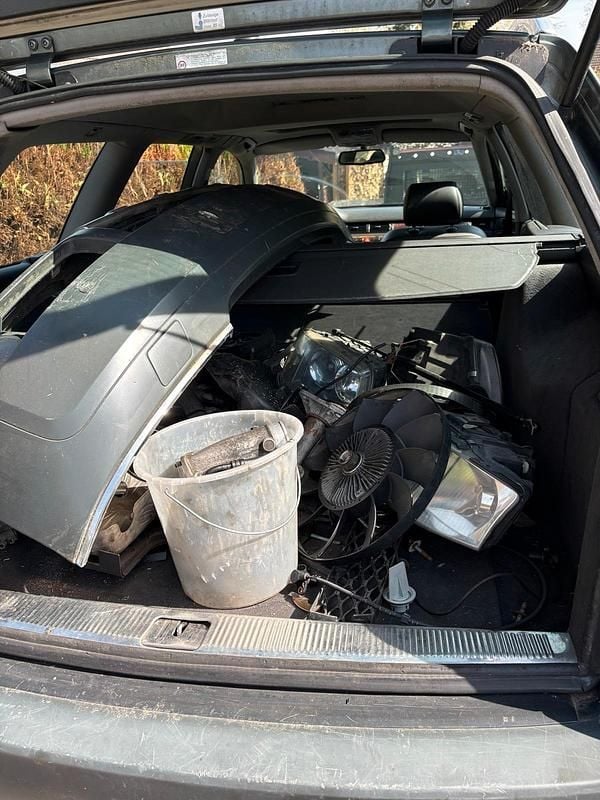 Gebraucht Audi A6 180 PS (132 kW) 2000 Grün Kombi