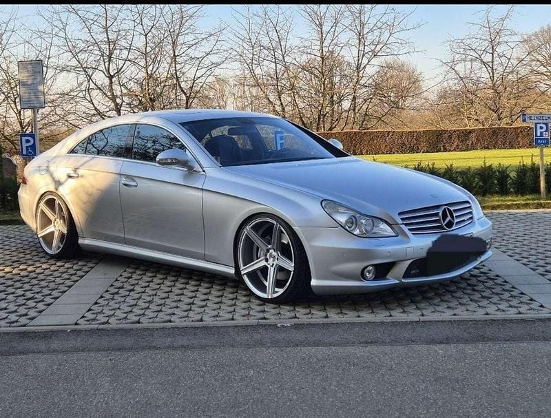 Silber Gebraucht 2006 Mercedes CLS500 Coupé | 20.999 € - Bild 1/4
