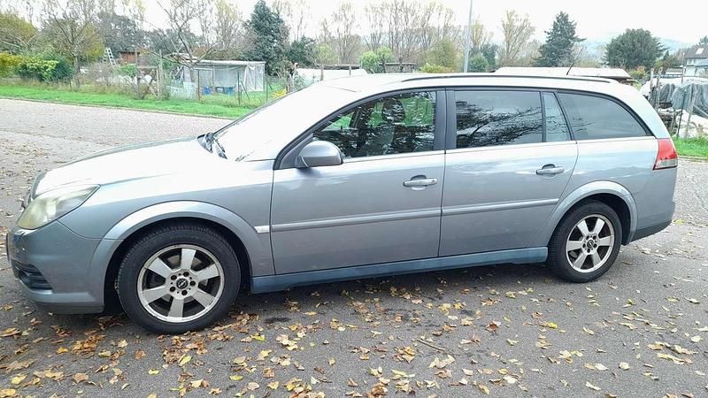 Gebraucht Opel Vectra Edition+ 150 PS (110 kW) 2009 Silber Kombi