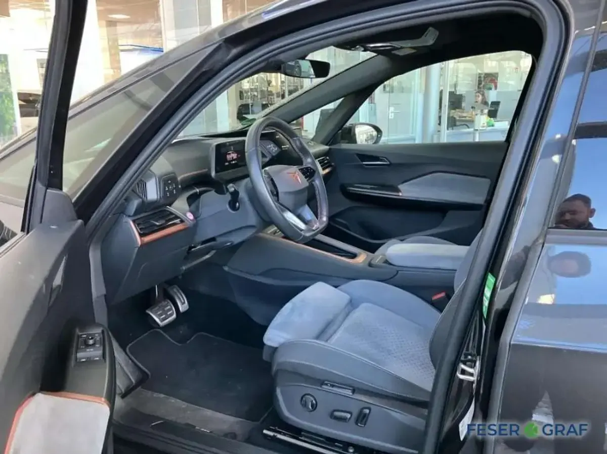 Używany Cupra Born 150 kW (204 KM) 2023 Szary Hatchback