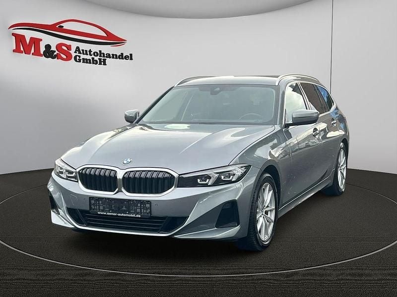 Grau Gebraucht 2023 BMW 318 Kombi | 22.990 € (Superpreis) - Bild 1/4