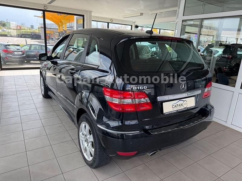 Gebraucht Mercedes B160 95 PS (69 kW) 2010 Schwarz Van / Kleinbus