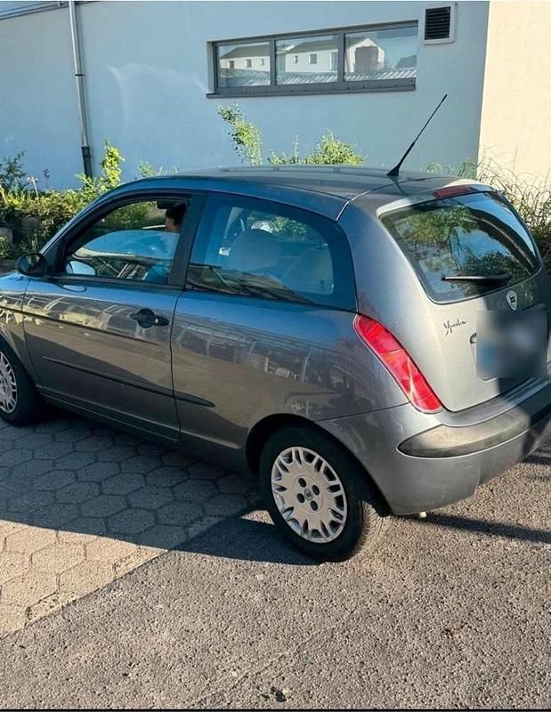 Gebraucht Lancia Ypsilon 96 PS (70 kW) 2005 Grau Kleinwagen