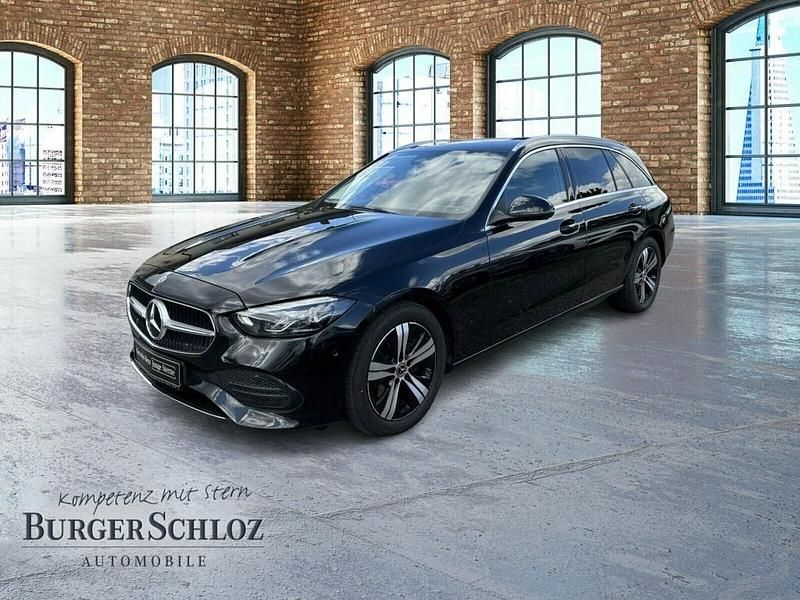 Metalliclack obsidianschwarz Gebraucht 2023 Mercedes C220 Kombi | 27.770 € (Guter Preis) - Bild 1/4