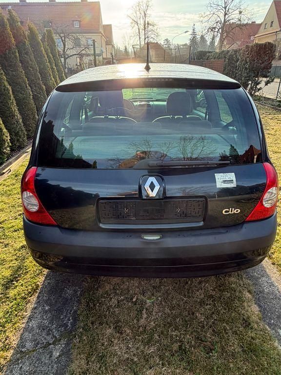Gebraucht Renault Clio II 75 PS (55 kW) 2004 Grün Limousine
