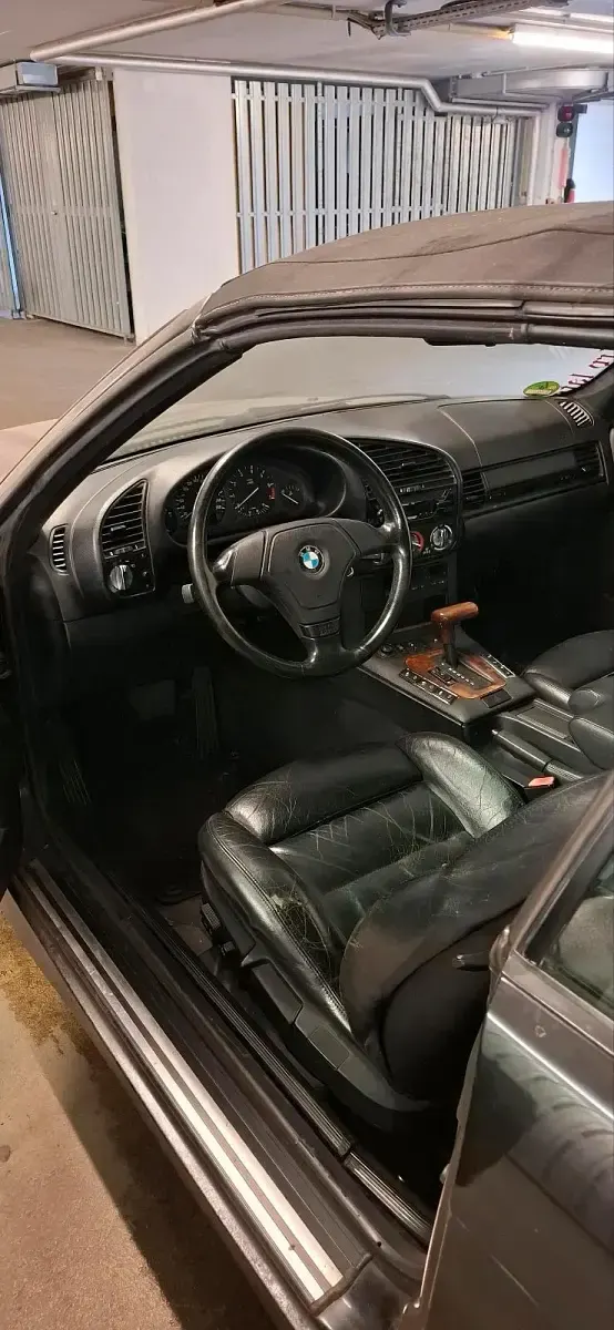 Second-hand BMW 320 150 CP (110 kW) 1994 Negru Cabrio