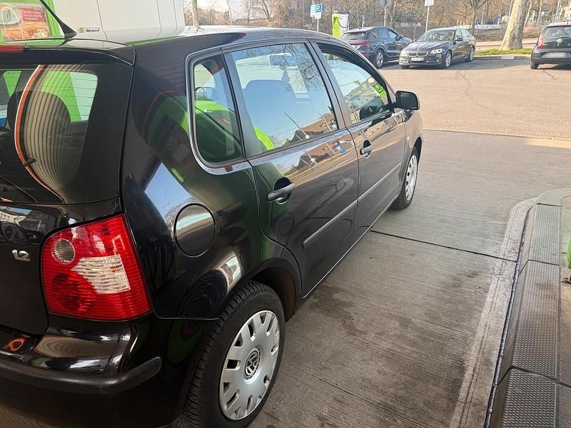 Gebraucht VW Polo 64 PS (47 kW) 2003 Schwarz Kleinwagen
