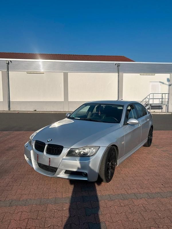 Gebraucht BMW 325 218 PS (160 kW) 2005 Limousine