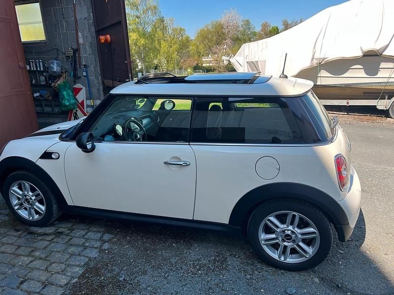 Brugt Mini Cooper 55 HK (40 kW) 2010 Andere farben Hatchback