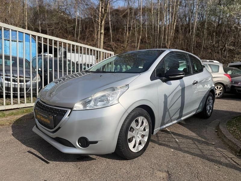 Gebraucht Peugeot 208 Access 68 PS (50 kW) 2014 Kleinwagen