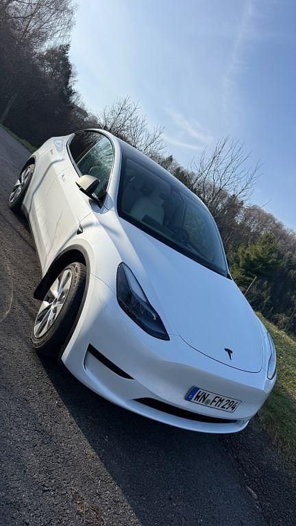 Gebraucht Tesla Model Y Standard Range 219 kW (299 PS) 2023 Weiß SUV