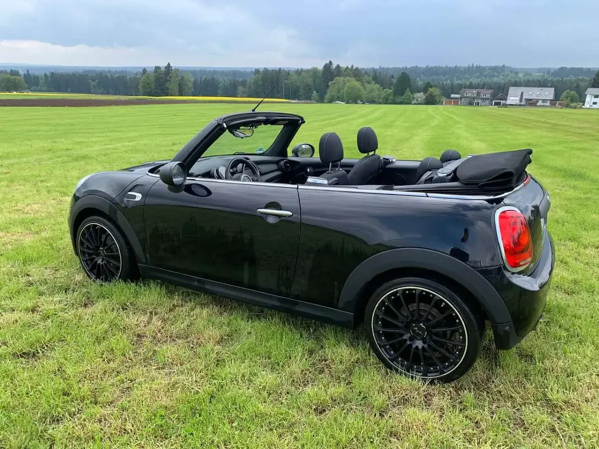 Gebraucht Mini One Cabriolet 102 PS (75 kW) 2019 Schwarz Cabrio