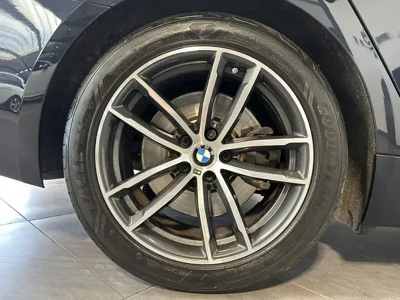 Gebraucht BMW 530 M Sport 286 PS (210 kW) 2022 Schwarz Kombi