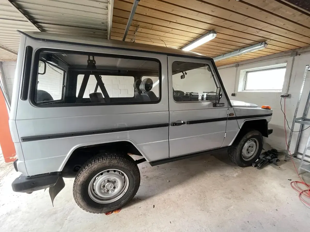 Gebraucht Mercedes G230 90 PS (66 kW) 1996 Silber SUV