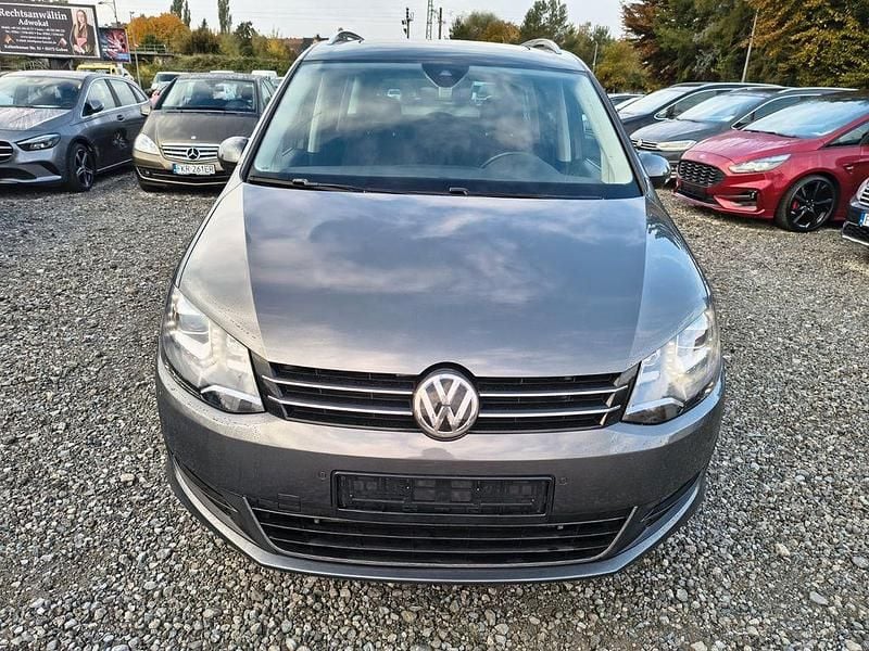 Gebraucht VW Sharan Comfortline 150 PS (110 kW) 2018 Grau Van / Kleinbus