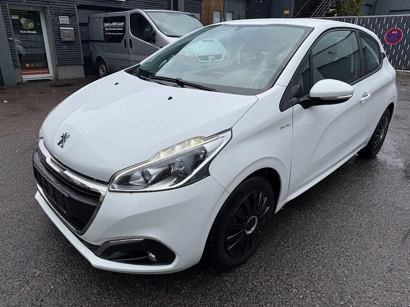 Lack weiss banquise/deckende Gebraucht 2016 Peugeot 208 Active Kleinwagen | 5.300 € (Guter Preis) - Bild 1/4