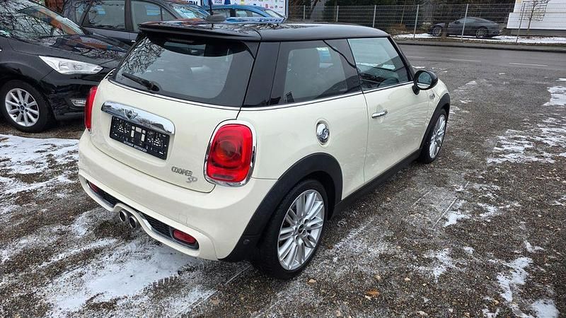 Gebraucht Mini Cooper SD Chili 170 PS (125 kW) 2016 Weiß Kleinwagen