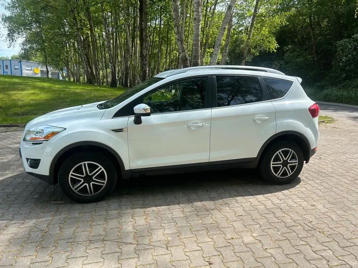 Gebraucht Ford Kuga 140 PS (102 kW) 2012 Weiß SUV