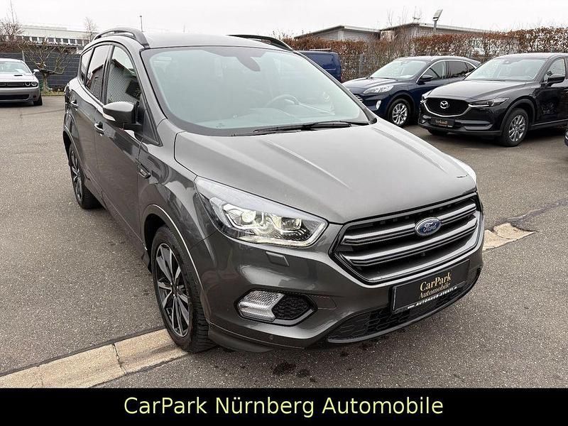 Gebraucht Ford Kuga ST-Line 150 PS (110 kW) 2020 Grau SUV