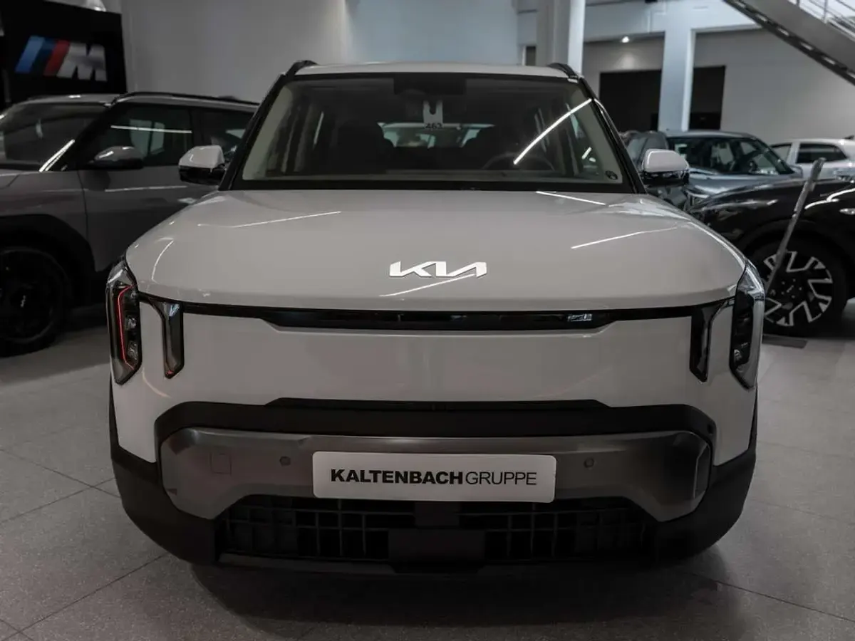 Neu Kia EV2 Earth 108 kW (147 PS) 2026 Carraraweiss SUV