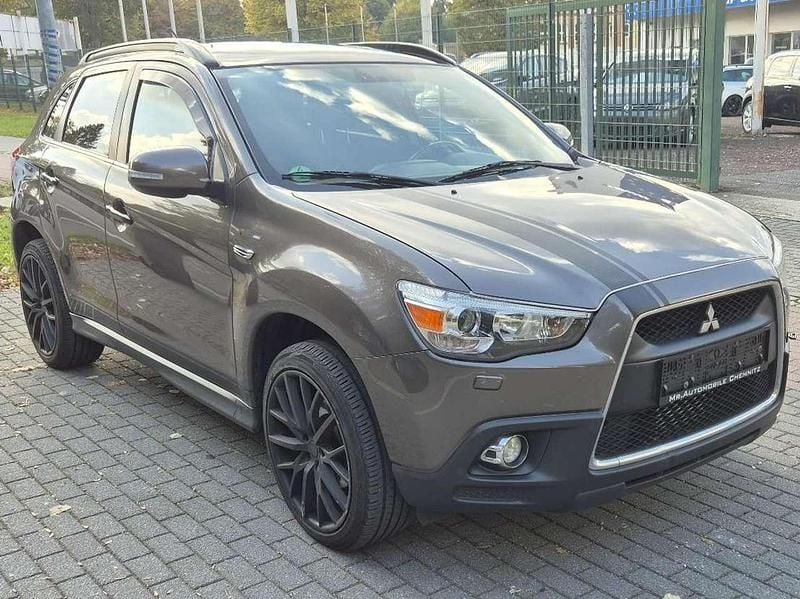 Greyish brown Gebraucht 2011 Mitsubishi ASX Intense SUV | 6.590 € (Fairer Preis) - Bild 1/4