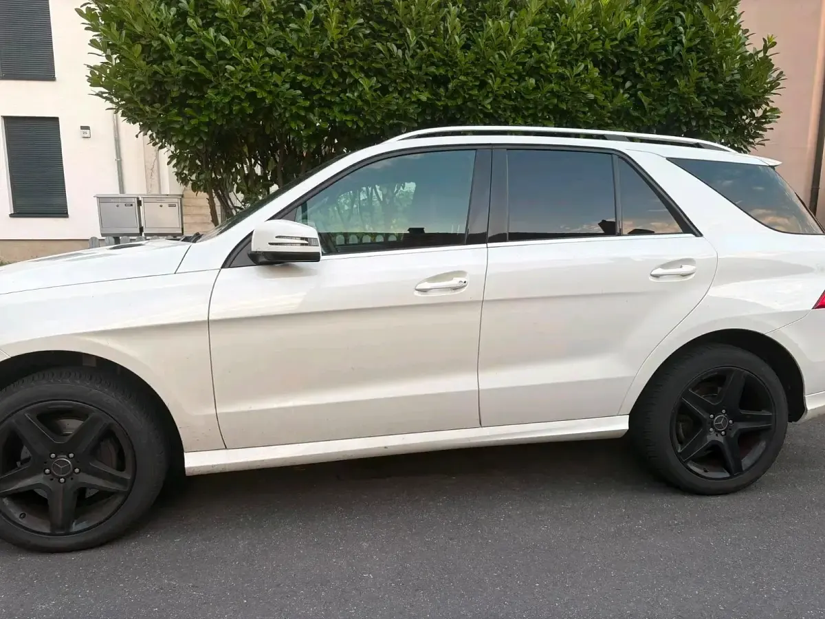 Gebraucht Mercedes ML350 258 PS (189 kW) 2013 Weiß SUV