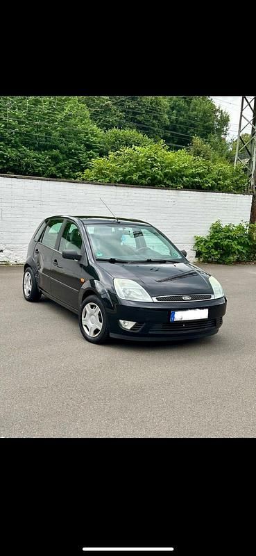 Schwarz Gebraucht 2003 Ford Fiesta Kleinwagen | 750 € (Superpreis) - Bild 1/4