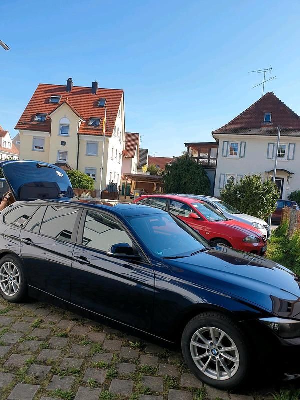 Gebraucht BMW 320 184 PS (135 kW) 2013 Blau Kombi