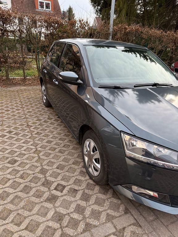 Gebraucht Skoda Fabia 75 PS (55 kW) 2018 Grau Limousine