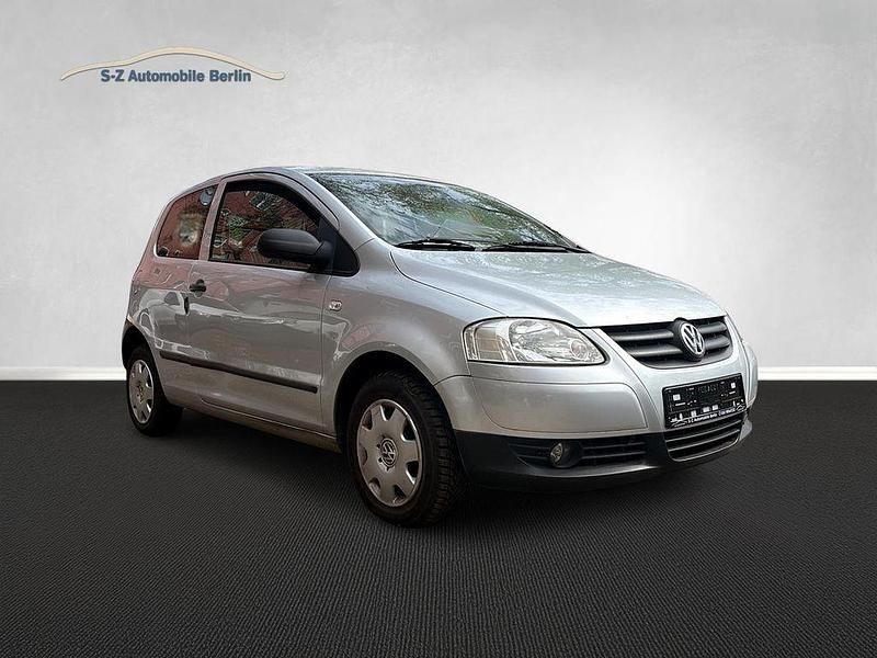 Gebraucht VW Fox Basis 54 PS (39 kW) 2005 Silber Kleinwagen