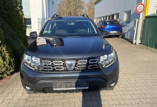 Gebraucht Dacia Duster Comfort 116 PS (85 kW) 2021 Grau SUV