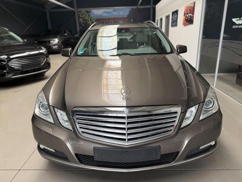 Usata Mercedes E250 204 CV (150 kW) 2010 Grigio Station wagon