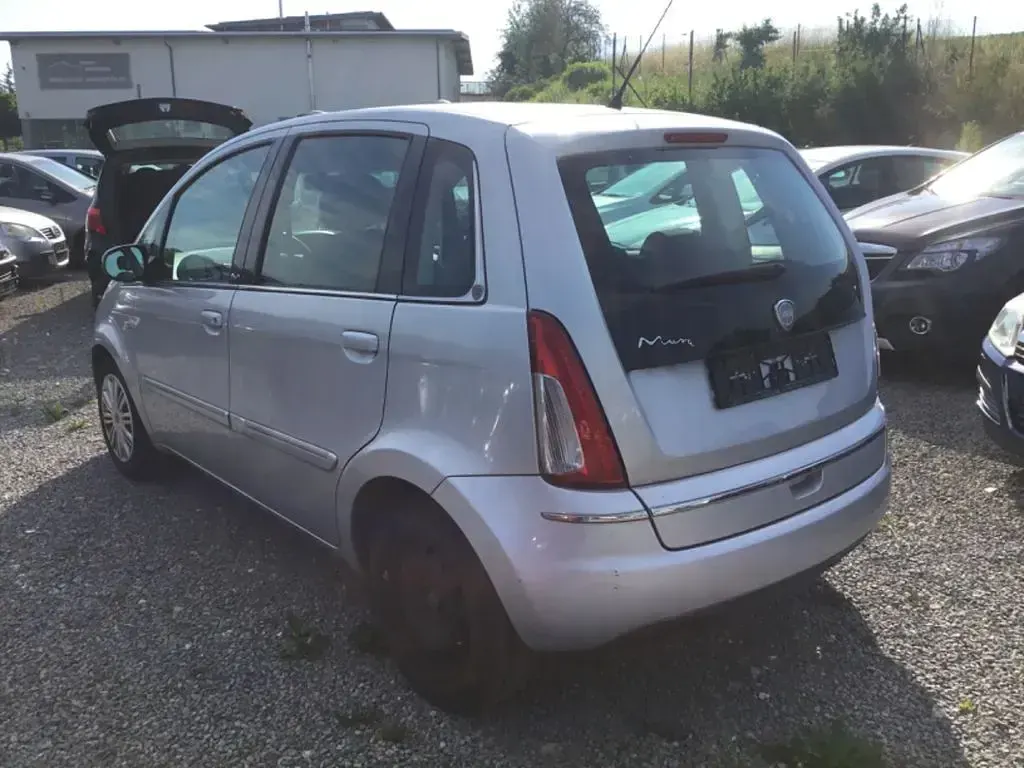 Gebraucht Lancia Musa Gold 95 PS (69 kW) 2011 Van / Kleinbus