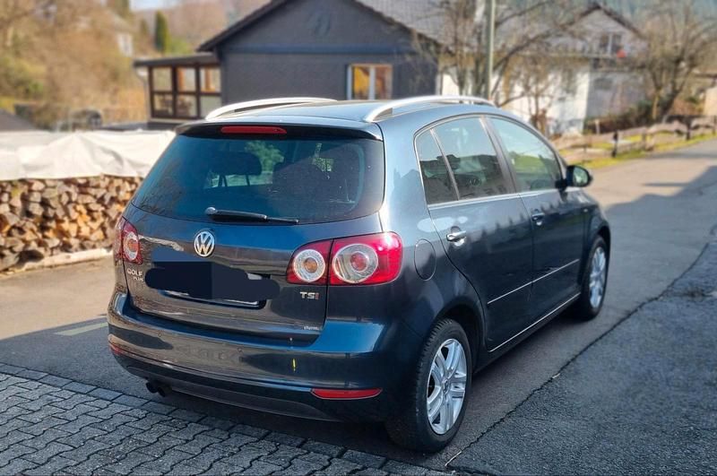Gebraucht VW Golf VII Match 125 PS (91 kW) 2012 Schwarz Limousine