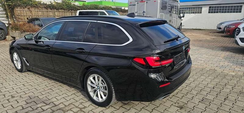 Gebraucht BMW 520 190 PS (139 kW) 2022 Schwarz Kombi
