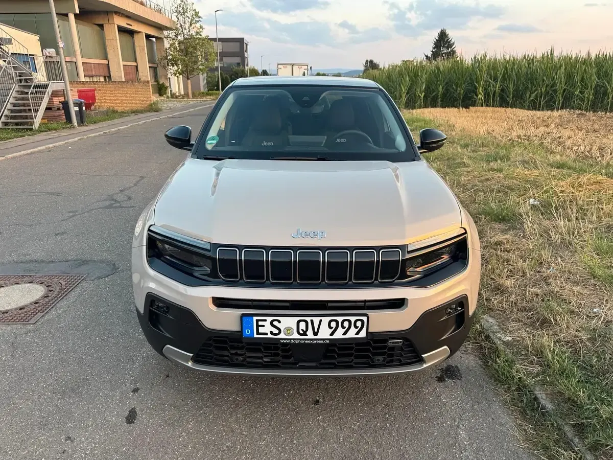 Gebraucht Jeep Avenger Summit 110 PS (80 kW) 2024 Grau SUV