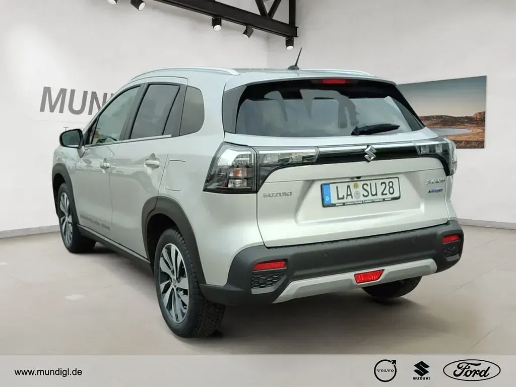 Gebraucht Suzuki SX4 Comfort 129 PS (94 kW) 2024 Silkysilver metallic SUV