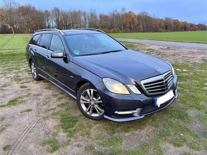 Gebraucht Mercedes E350 Avantgarde 265 PS (194 kW) 2012 Grau Kombi