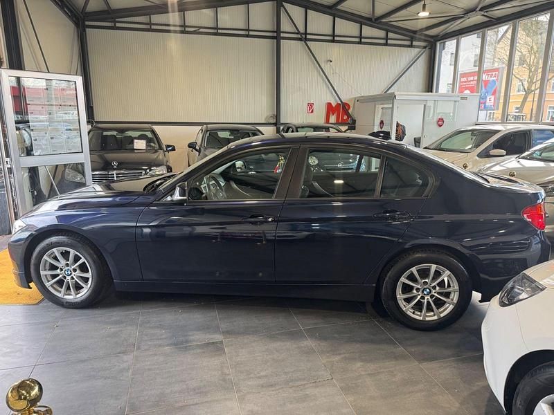 Second-hand BMW 320 Performance 184 CP (135 kW) 2013 Albastru Berlinǎ