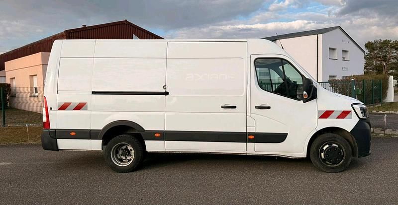 Gebraucht Renault Master 135 PS (99 kW) 2021 Weiß Van / Kleinbus
