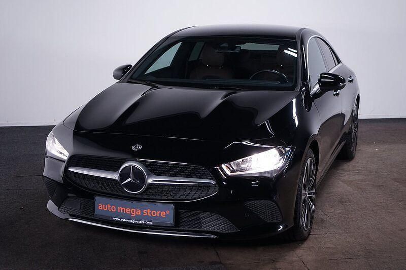 Black metallic Gebraucht 2020 Mercedes CLA180 Progressive Limousine | 23.249 € (Guter Preis) - Bild 1/4