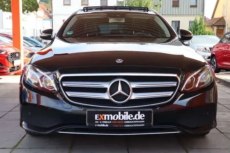Gebraucht Mercedes E350 258 PS (189 kW) 2018 Schwarz Kombi