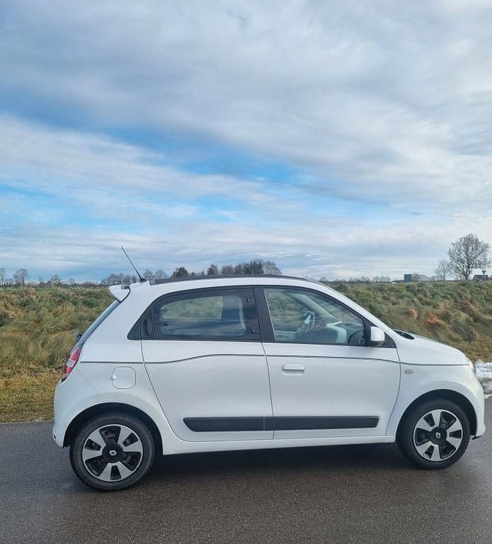 Gebraucht Renault Twingo Life 71 PS (52 kW) 2015 Weiß Kleinwagen