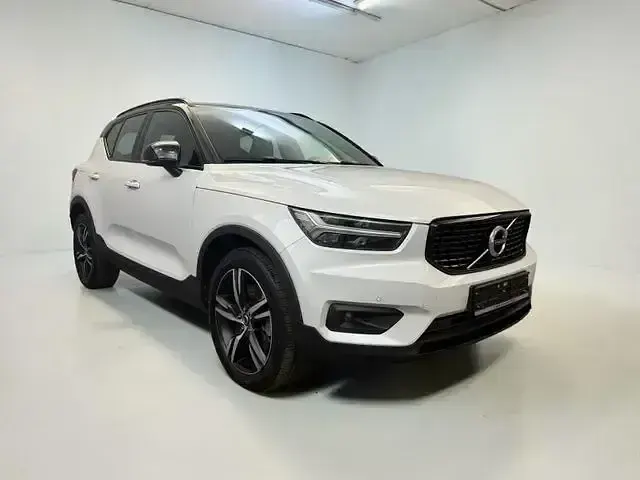 Gebraucht Volvo XC40 R-Design 179 PS (131 kW) 2021 Weiß SUV