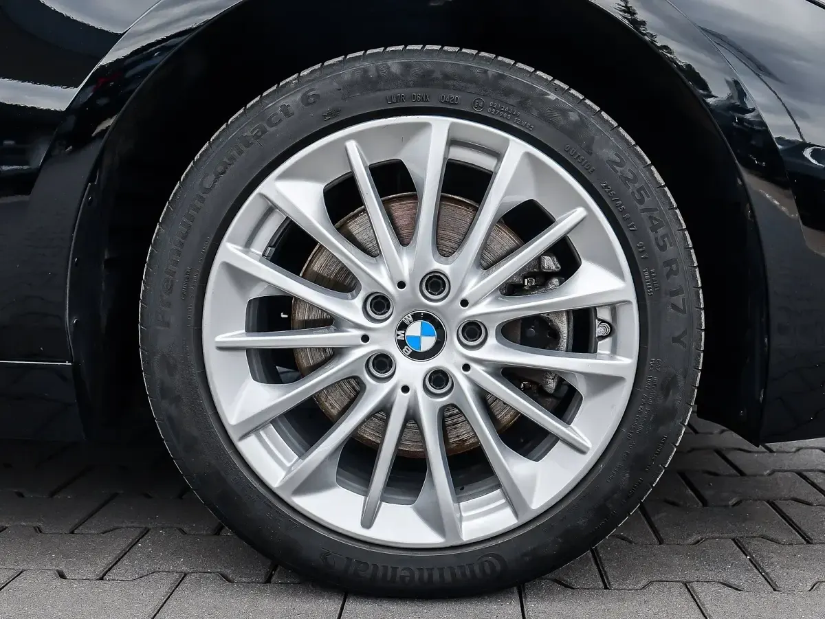 Gebraucht BMW 118 Advantage 136 PS (100 kW) 2022 Schwarz Kleinwagen